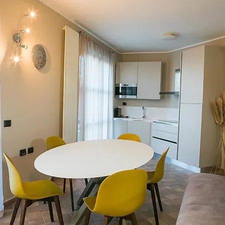 La Torricella Vacanze Con Piscina Vakantiehuis Monforte dʼAlba