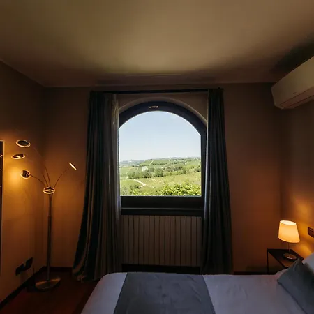 Vakantiehuis La Torricella Vacanze Con Piscina