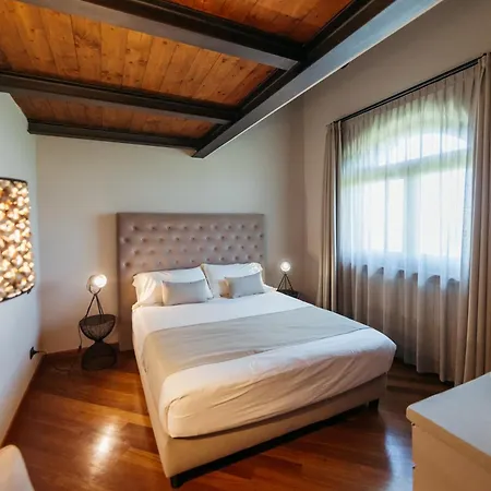 La Torricella Vacanze Con Piscina