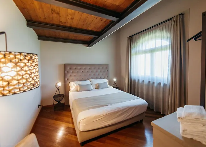 La Torricella Vacanze Con Piscina